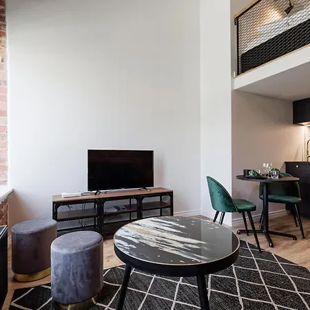 Bob W Centre - Avangard Apartman Tallinn