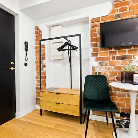 Bob W Centre - Avangard * タリン