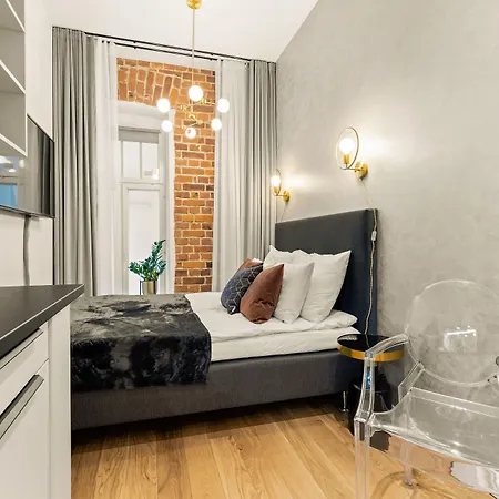 Bob W Centre - Avangard *