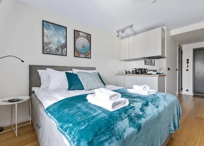 Bob W Centre - Avangard * タリン