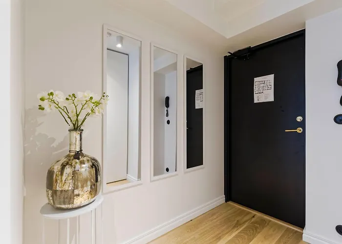 Bob W Centre - Avangard * タリン