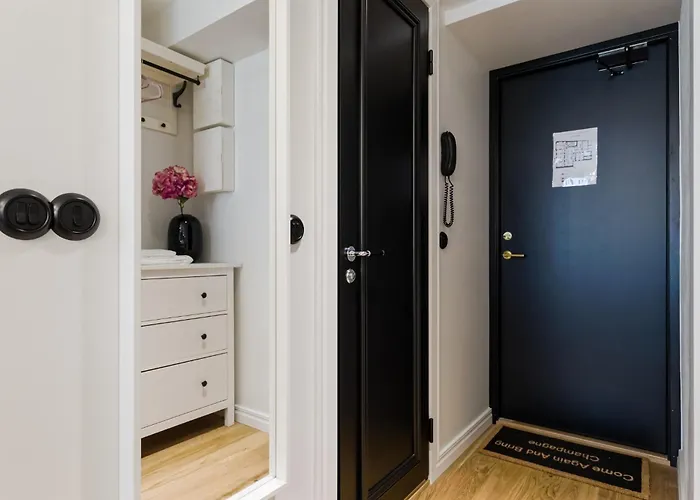 Bob W Centre - Avangard アパート