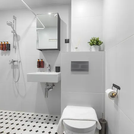 Bob W Centre - Avangard Apartment