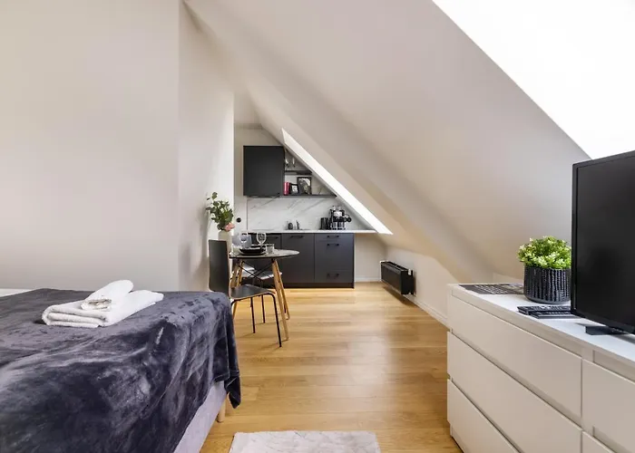 Bob W Centre - Avangard * Tallin